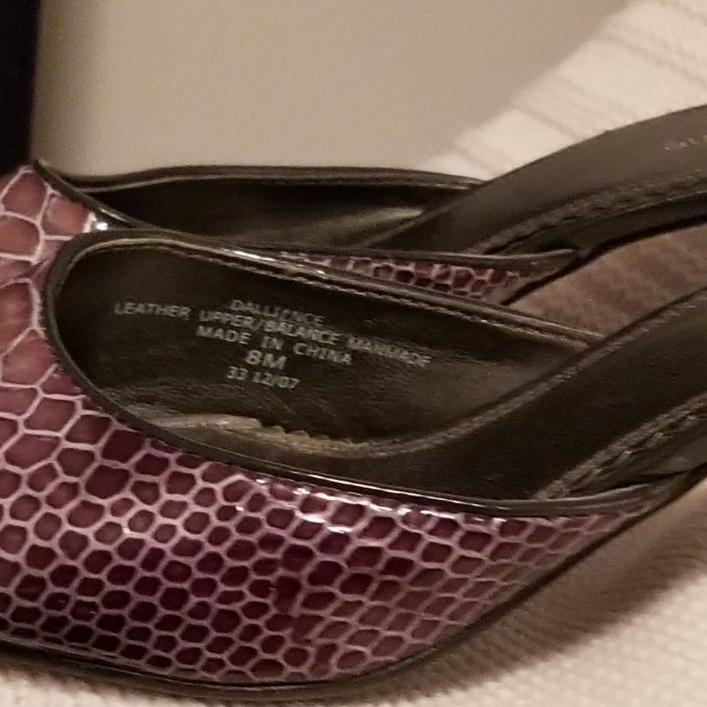 shoes - Picture 3 of 4